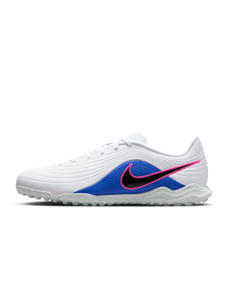 Nike Tiempo Maestro Club Turf Low-Top Football Boots. Nike RO
